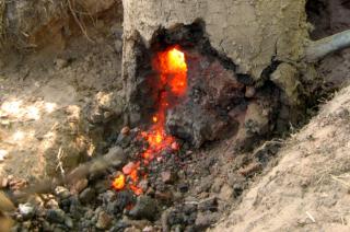 Am Felsenmeer geht es heiß her – Rennofenexperiment zeigt den Prozess der Eisenschmelze
